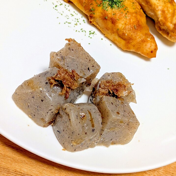 こんにゃくのにんにくおかか炒め